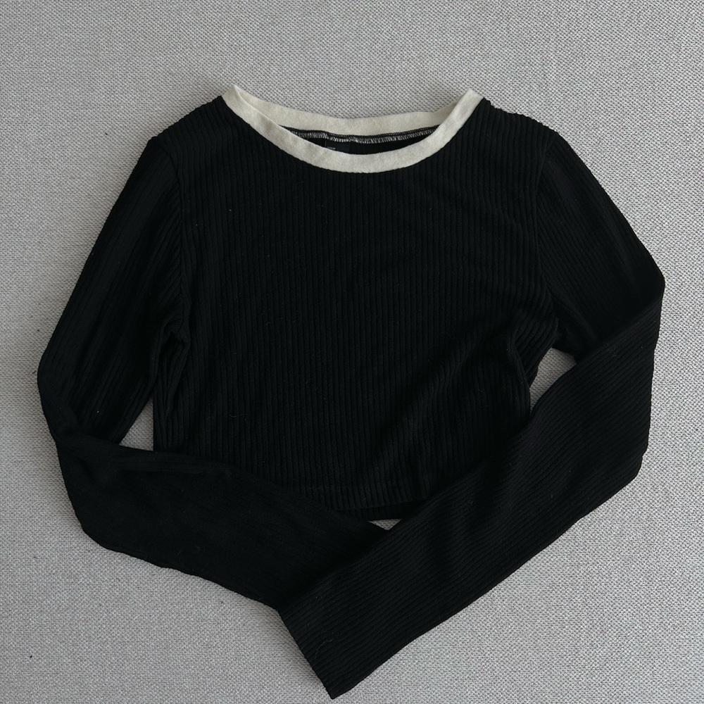 Black Ribbed Long Sleeve - Picture 2 of 3